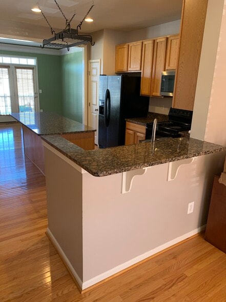 Building Photo - 1518 montessori terrace