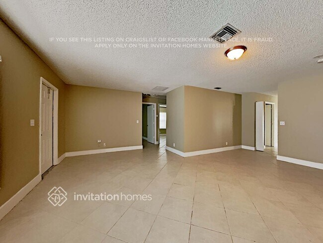 Building Photo - 5900 Ellis Hollow Rd W