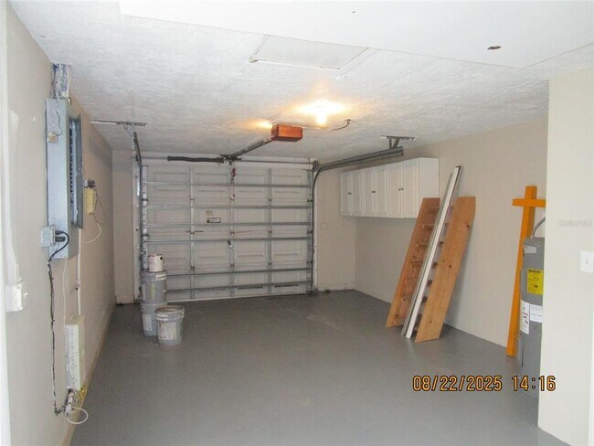 Building Photo - 1155 Royalwood Dr