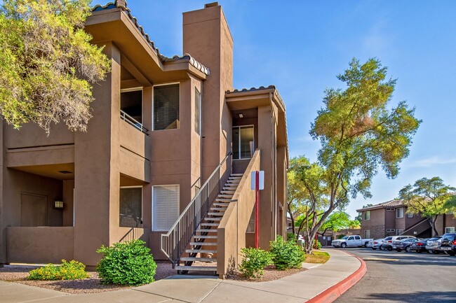 Building Photo - Stunning 1 Bed 1 Bath in Northern Scottsdale