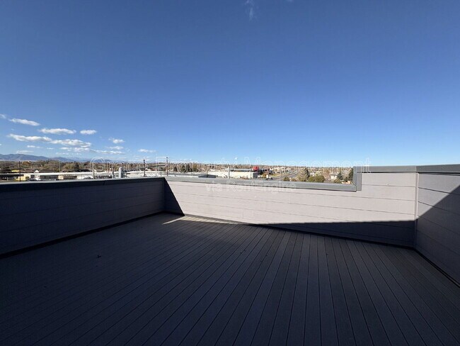 Building Photo - 1585 W 68th Ave