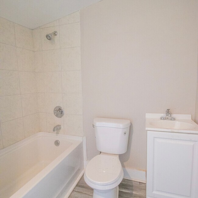 Building Photo - 4912 Avenue N