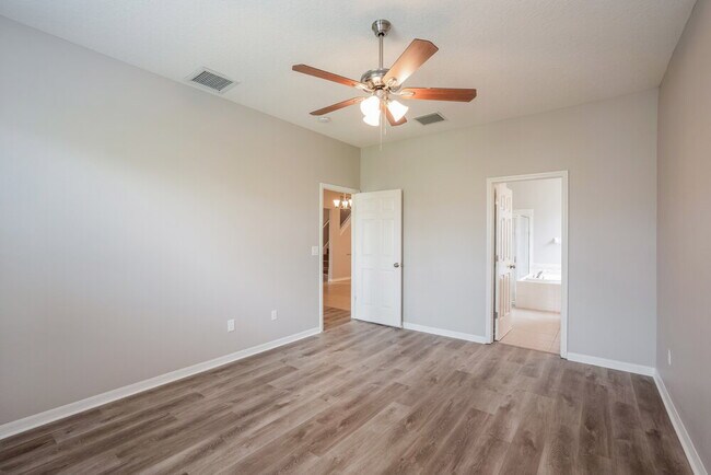 Building Photo - 11410 Blue Lilac Ave
