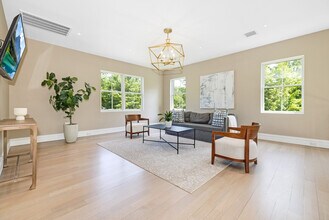 Building Photo - 241 E Saddle River Rd