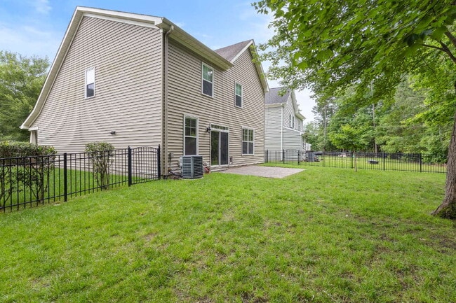 Building Photo - Eagle Harbor Retreat