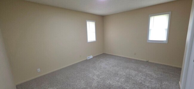 Building Photo - 305 E Downing St