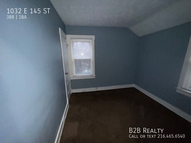 Building Photo - 1032 E 145th St