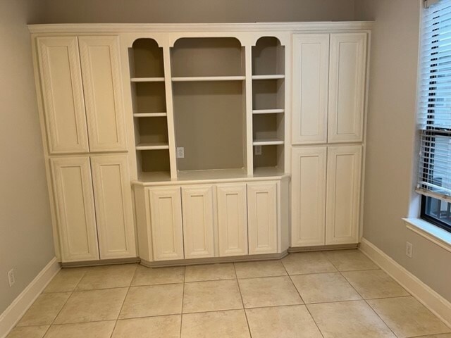 Building Photo - 2425 Dorrington St