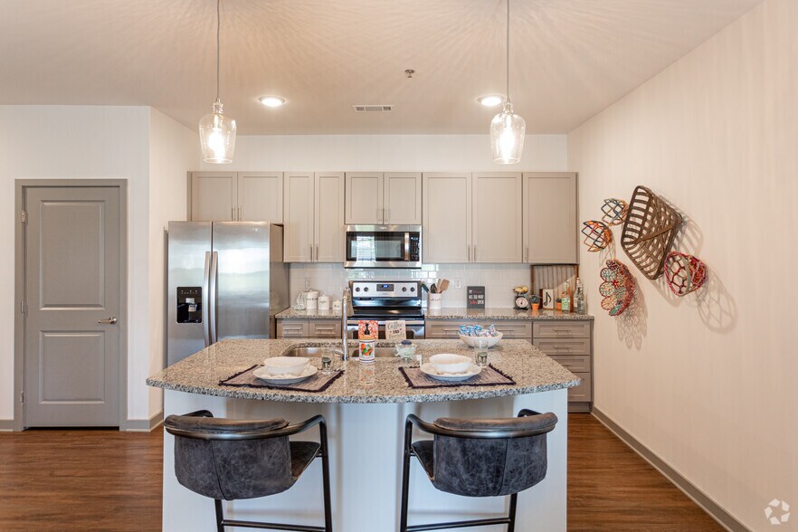 The Drake 726 Cumberland Trace Rd Bowling Green KY 42103 Apartment