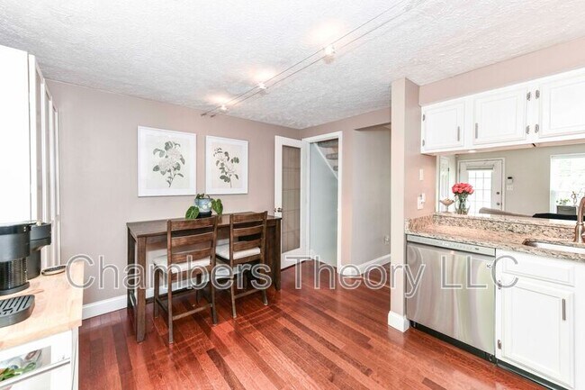 Building Photo - 1661 Fieldthorn Dr