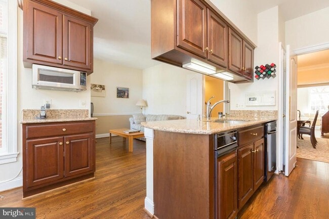 Building Photo - 4062 Mansion Dr NW