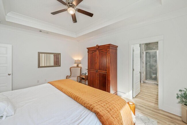 Building Photo - 667 Red Fern Rd