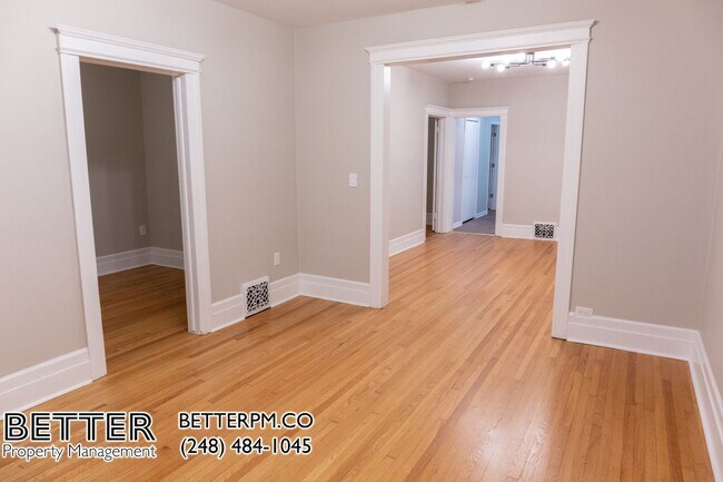 Building Photo - Modern Living in Mexicantown