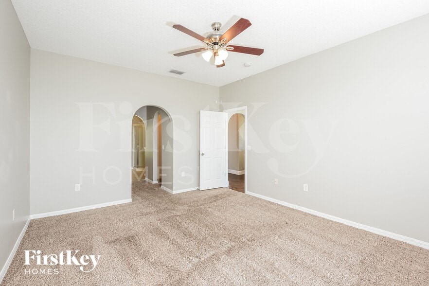 Building Photo - 10663 Fairhaven Way