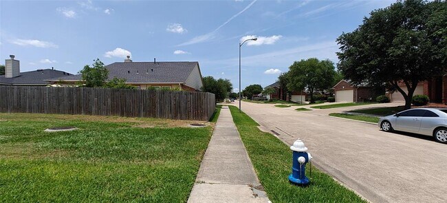 Building Photo - 11727 Forest Wind Ln