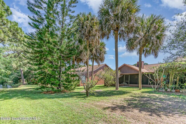 Building Photo - 1347 Nelson Ct