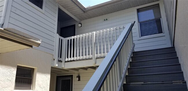 Building Photo - 720 E Gilchrist Ct