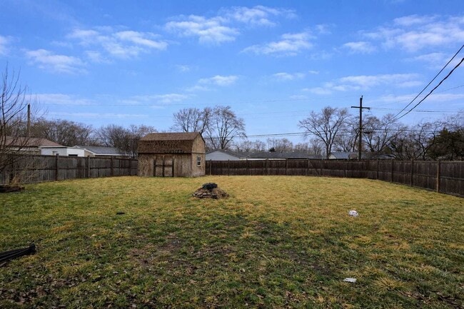 Building Photo - 19136 W Jacquie Ave