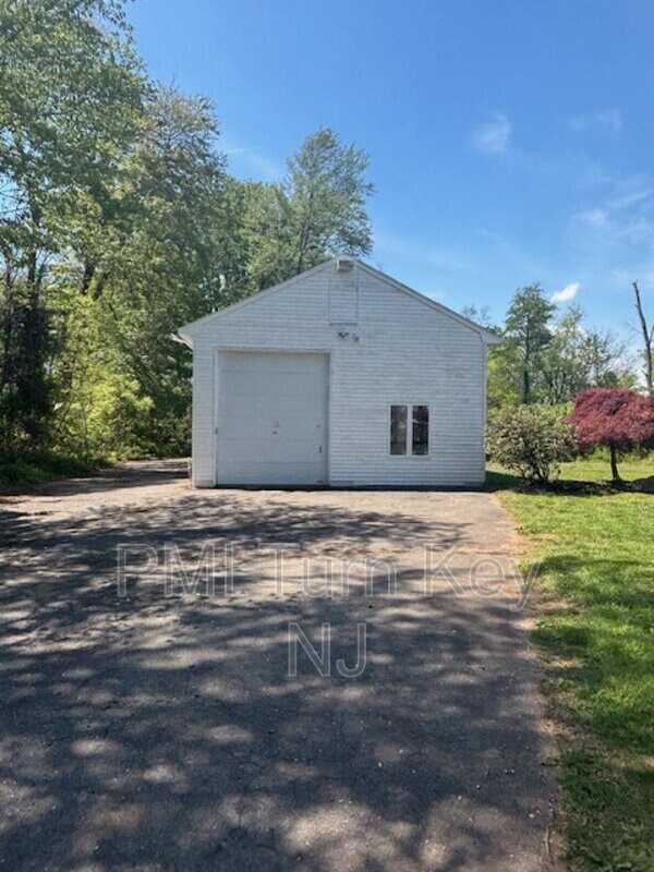 Building Photo - 127 Stockton Ave