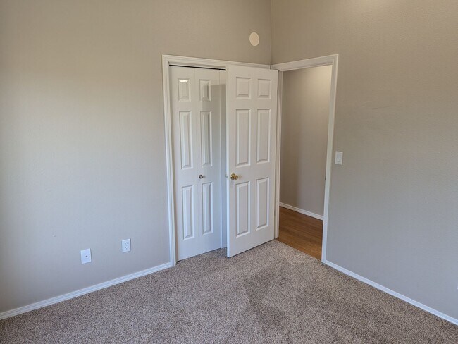 Building Photo - 5817 Cobalt Loop SE