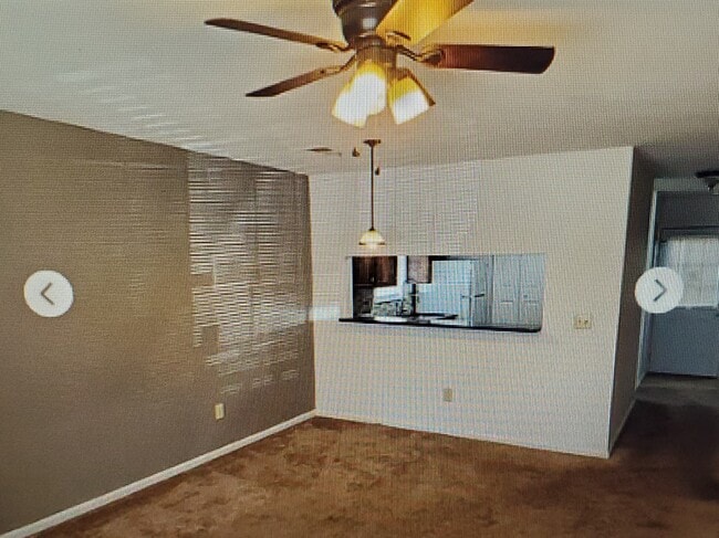 Building Photo - 139 Country Town Dr
