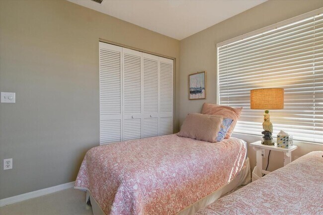 Building Photo - 9320 Clubside Cir
