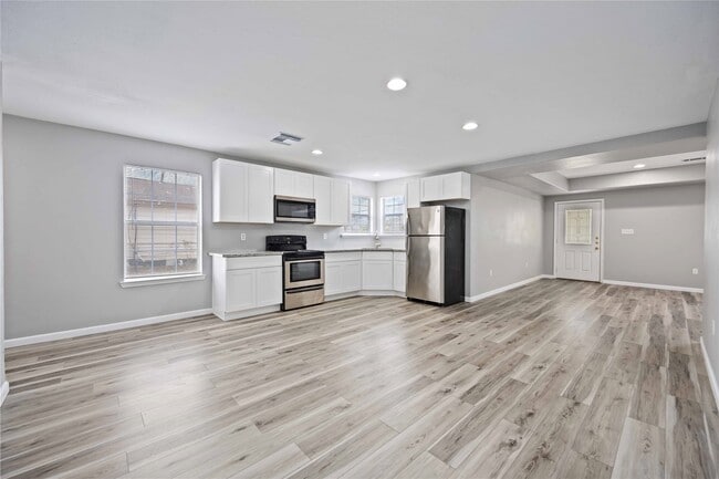 Primary Photo - 1728 Connorvale Rd