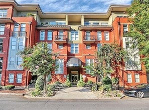 Building Photo - 1320 Fillmore Ave