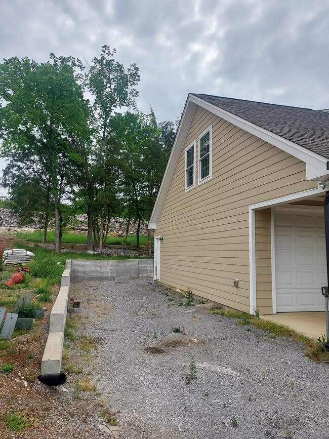 Building Photo - 214 Priest Ave