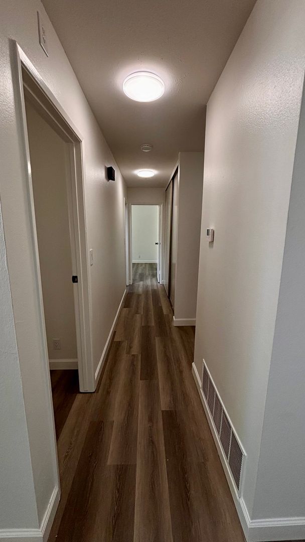 Building Photo - North Tustin Single-Story 2BD/2BA Rear Unit – Large Yard + Garage!