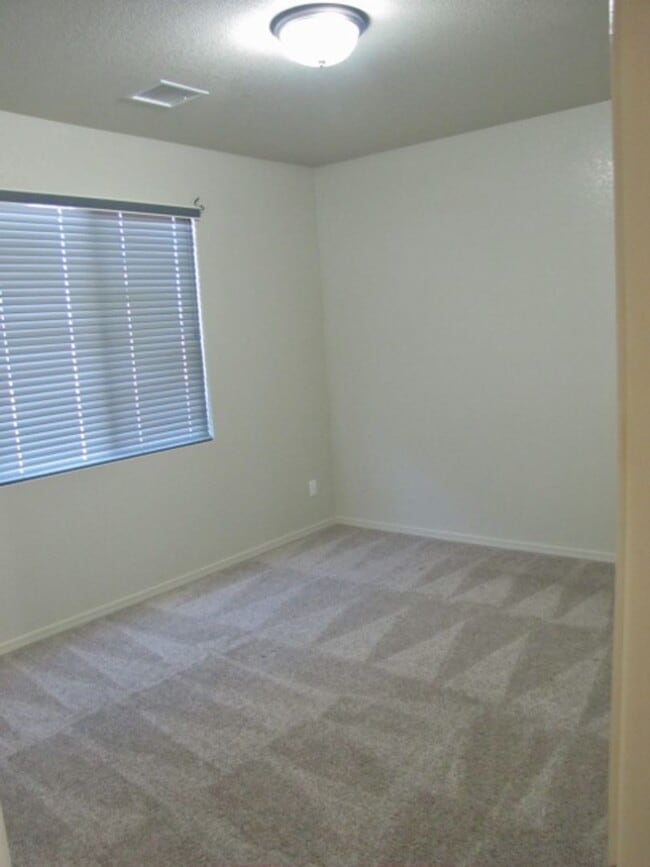 Building Photo - 4BR/2BA/2CG 2102 sq.ft. rental in Cimmaron Estates in Sierra Vista, AZ