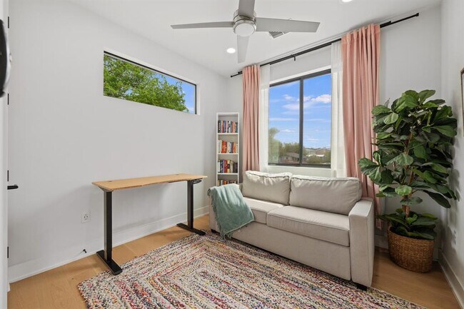 Building Photo - 1710 Adina St