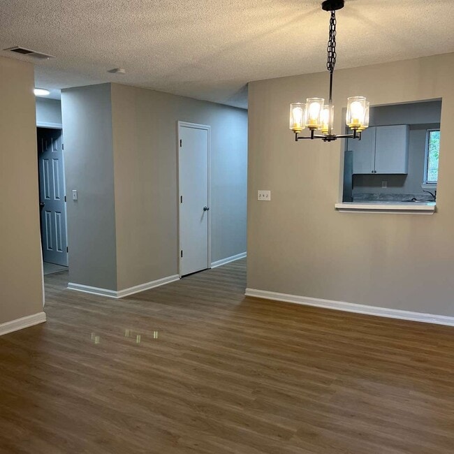 Building Photo - WELCOME TO COTTON HOPE HHI