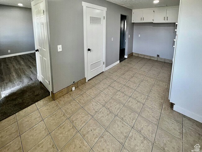 Building Photo - 202 W 2050 N