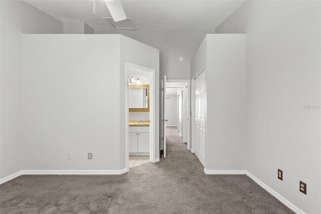 Building Photo - 5709 Dalden Dr