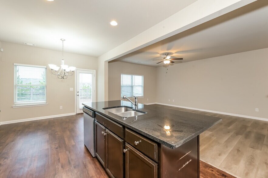 Building Photo - 133 Fern Walk