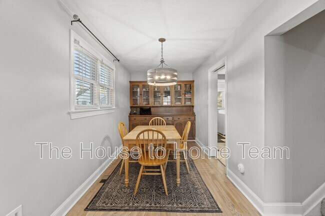 Building Photo - 405 Farrell St