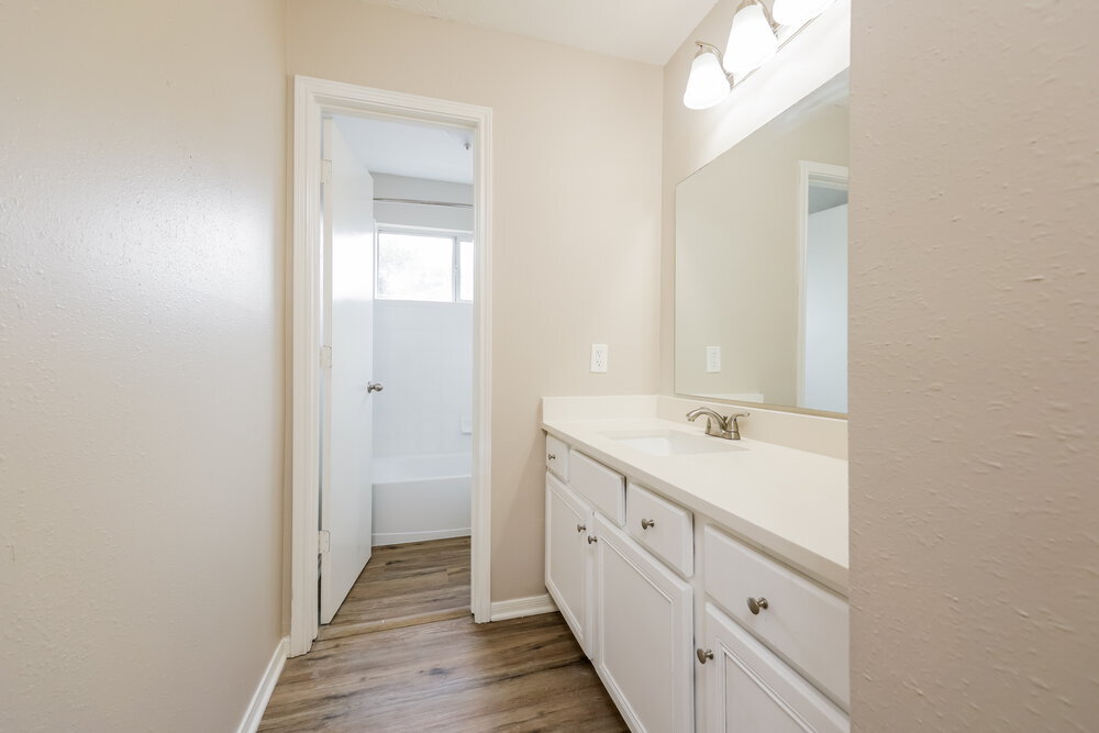 Building Photo - 18614 Willow Cove Dr