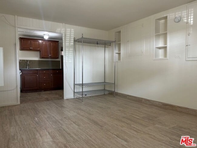 Building Photo - 237 Marine St