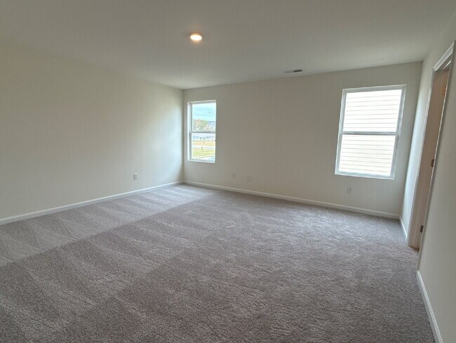 Building Photo - 112 Vulcan St