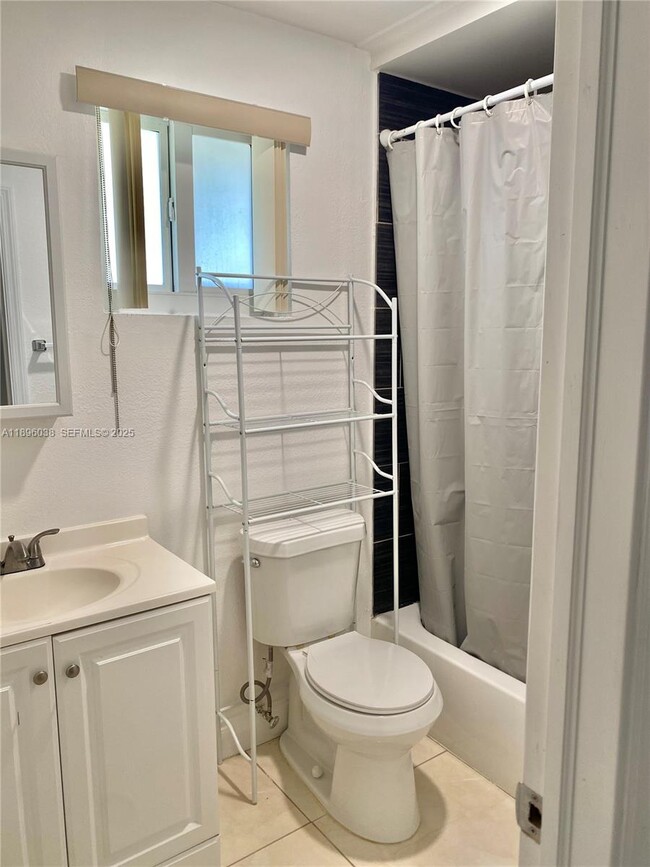 Building Photo - 12 Andros Rd