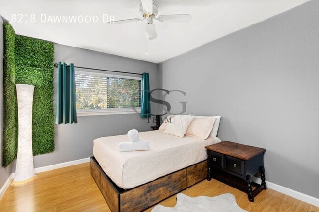 Building Photo - 8218 Dawnwood Dr
