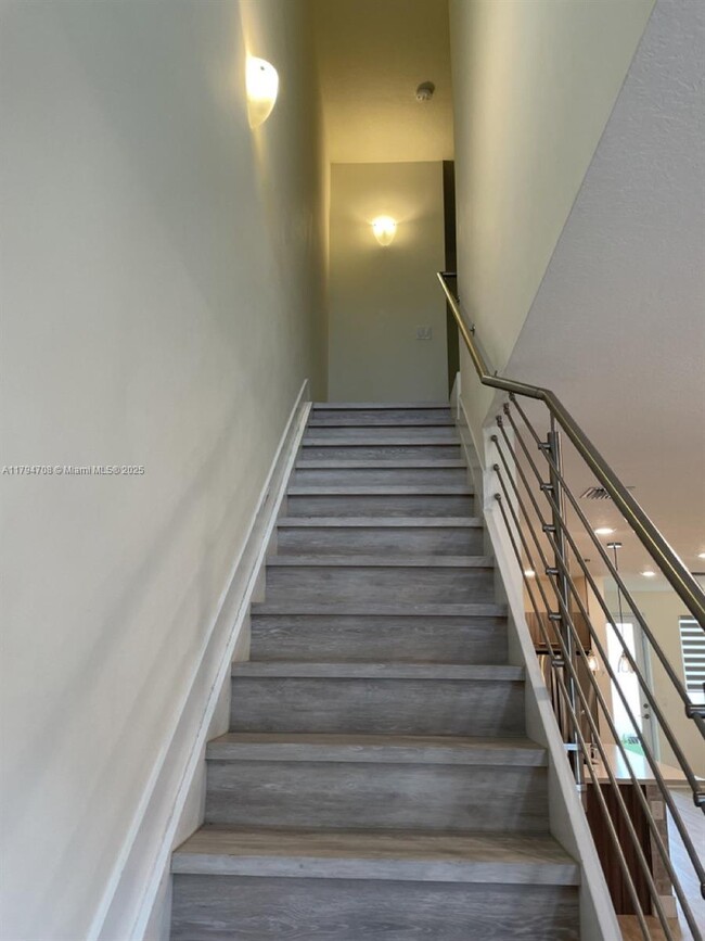 Building Photo - 6675 NW 102nd Path