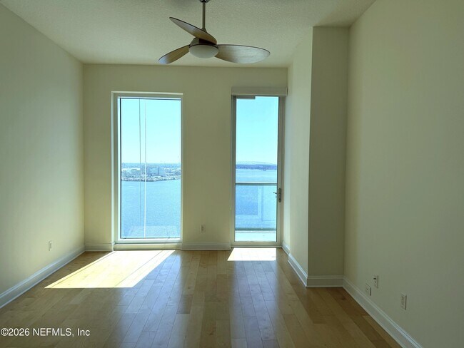 Building Photo - 1431 Riverplace Blvd