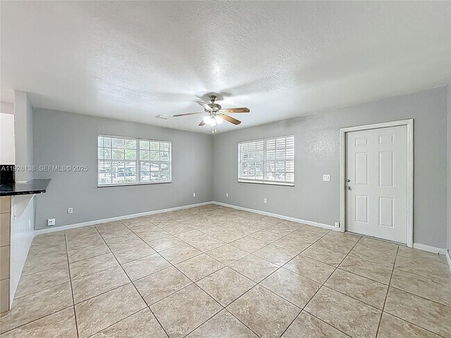 Building Photo - 530 NE 34th St