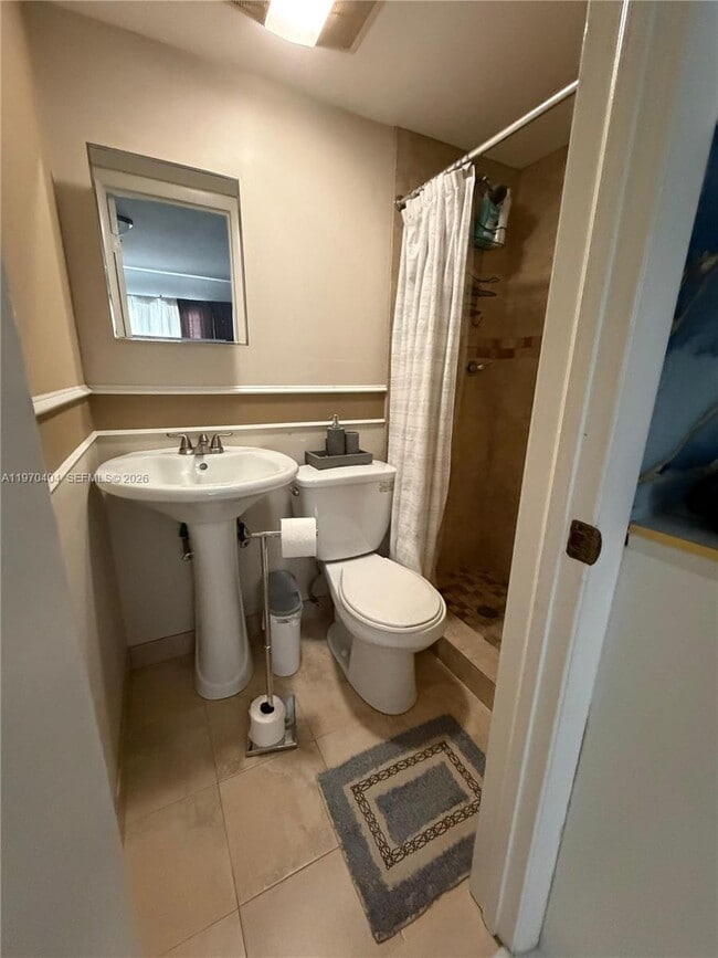 Building Photo - 45 SW 28th Rd