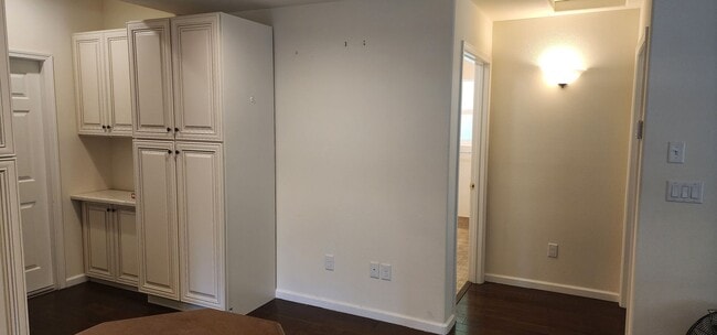 Building Photo - One Bedroom "Cottage" in the Woods (Partia...
