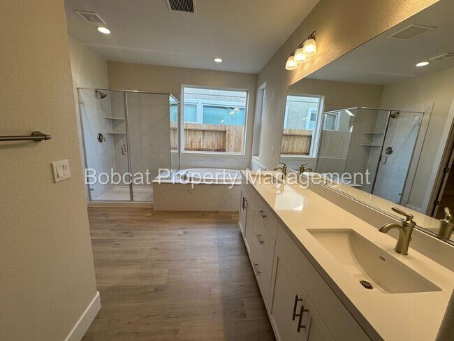 Building Photo - 1631 Delta Downs Dr