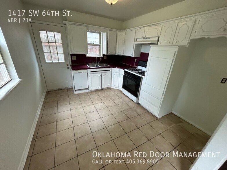 Building Photo - 1417 SW 64th St