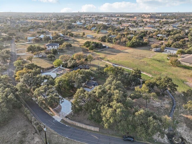 Building Photo - 1739 Starwood Dr